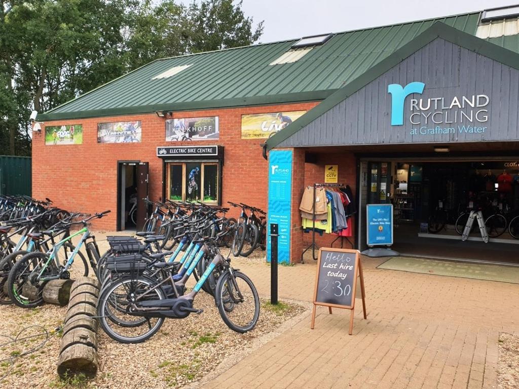 Grafham Water Lodge エクステリア 写真