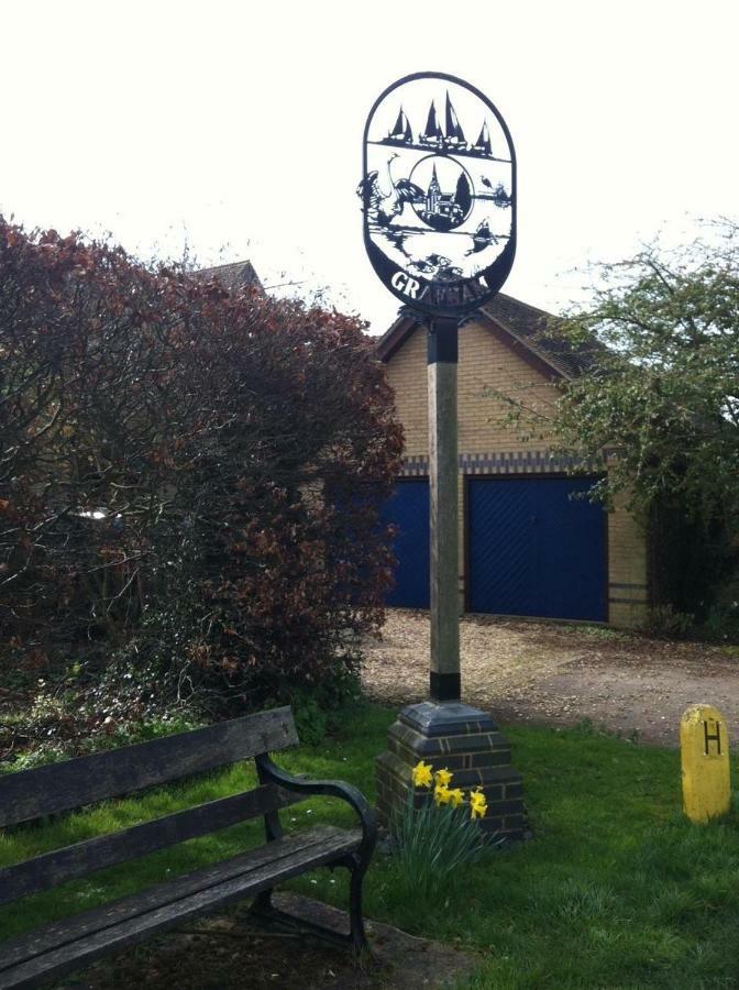 Grafham Water Lodge エクステリア 写真