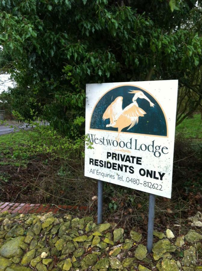 Grafham Water Lodge エクステリア 写真