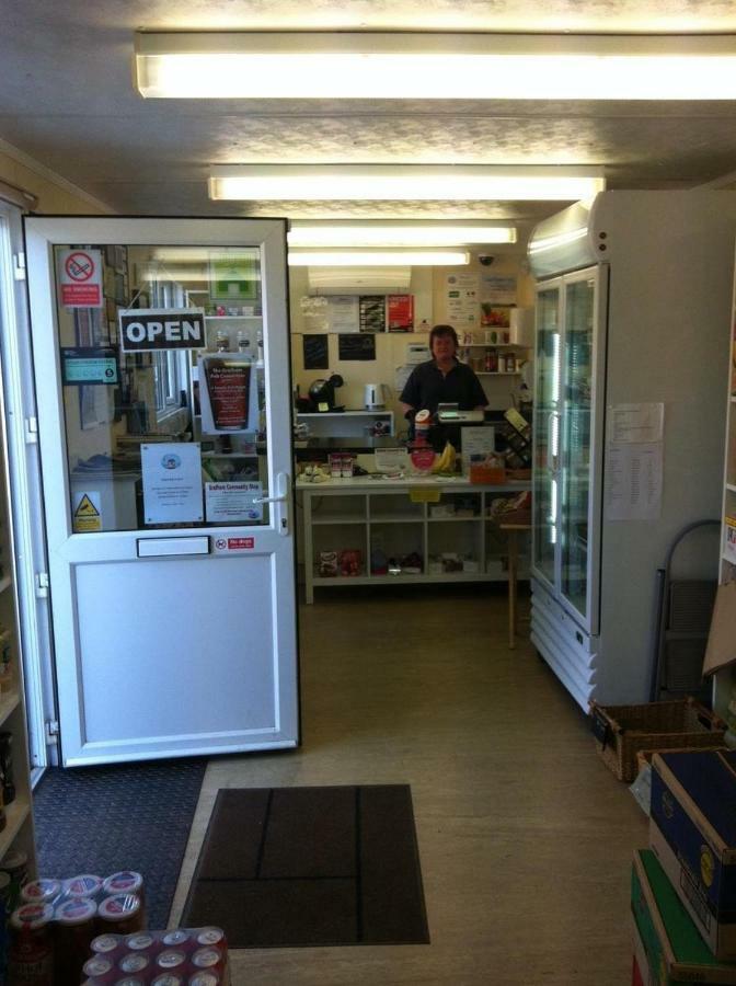 Grafham Water Lodge エクステリア 写真